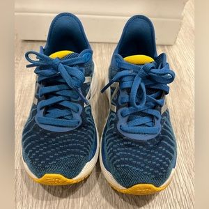 Little kids new balance fresh foam runner size 11.5